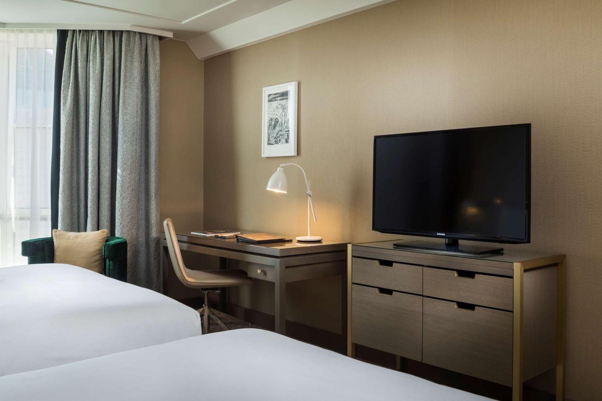 Hilton Plaza 4* Wien